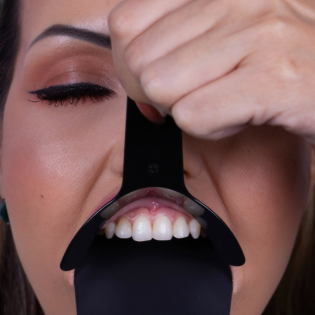 Lip Retractor  | INDUSBELLO